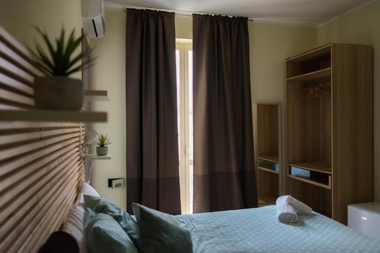2Naples Rooms Екстериор снимка